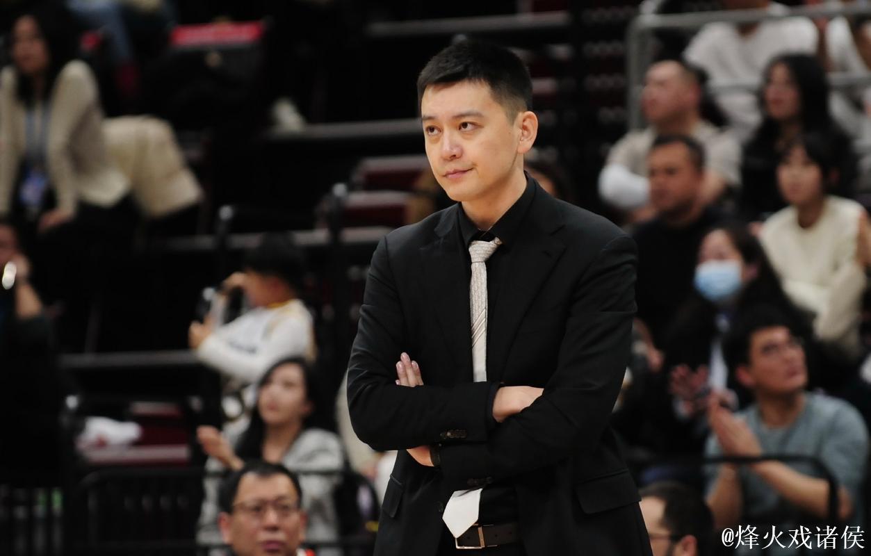 辽宁男篮打出精彩一战,但有三个问题还是要问问杨鸣主教练 辽宁男篮打出精彩一战,但有三个问题还是要问问杨鸣主教练