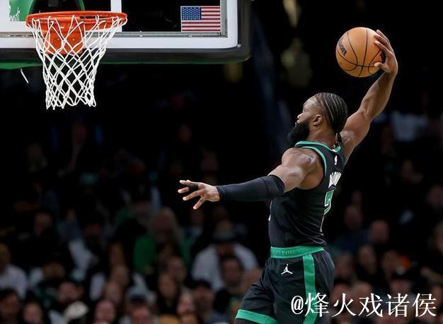 硬刚杰伦-布朗！斯图尔特全场6中3得到7分7篮板1封盖